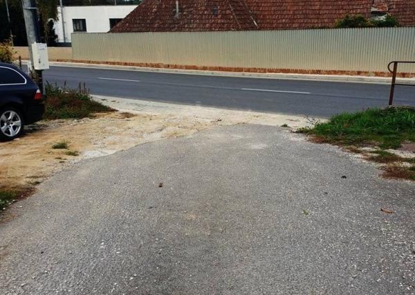 Investičný projekt pripravený pre výstavbu RD - 4x pozemok + 1x RD