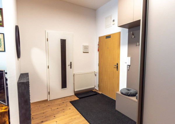 REZERVOVANÉ - krásny a štýlový 2-izbový byt, 59 m²,BA-Rastislavova ul.