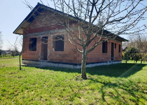 Rozostavaný 4-izbový rodinný dom – novostavba, Stará Turá, Topolecká