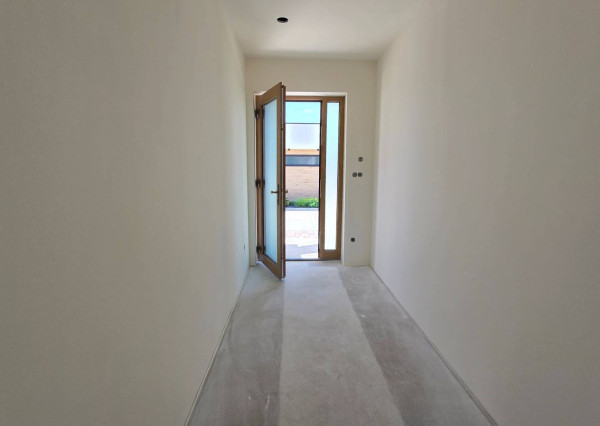 NOVOSTAVBA 4-IZBOVÉHO BUNGALOVU LEN 7 KM OD PIEŠŤAN – SOKOLOVCE