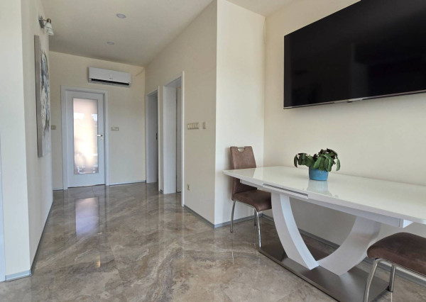 NOVOSTAVBA 4-IZBOVÉHO BUNGALOVU LEN 7 KM OD PIEŠŤAN – SOKOLOVCE