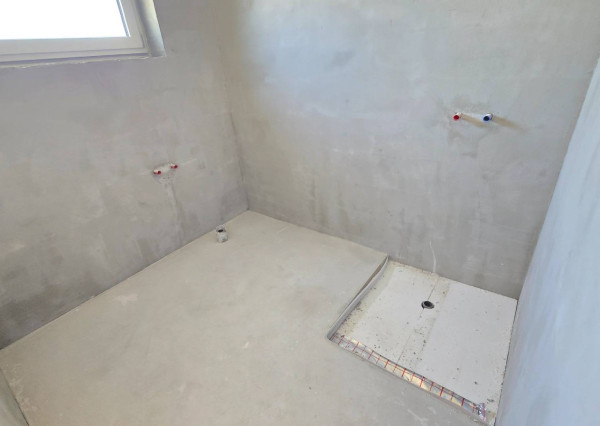 NOVOSTAVBA 4-IZBOVÉHO BUNGALOVU LEN 7 KM OD PIEŠŤAN – SOKOLOVCE