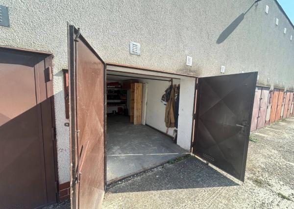 Garáž na predaj Trenčín, Žabinská ulica