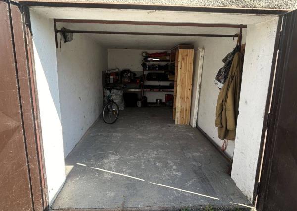 Garáž na predaj Trenčín, Žabinská ulica