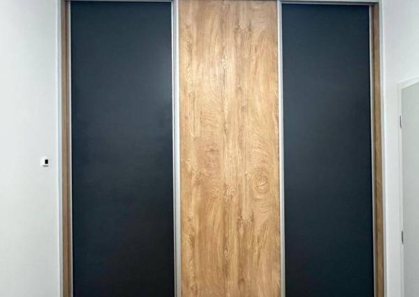 *PRENAJATÉ* Slnečný, moderný, zariadený 2 izb. byt 56 m2 PN, Stromová