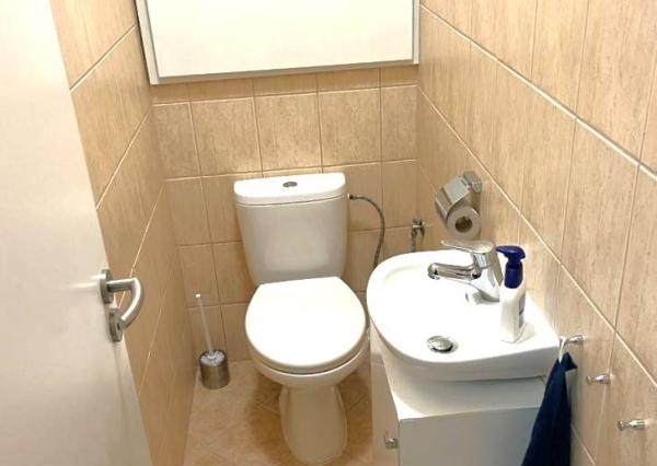 *PRENAJATÉ* Slnečný, moderný, zariadený 2 izb. byt 56 m2 PN, Stromová