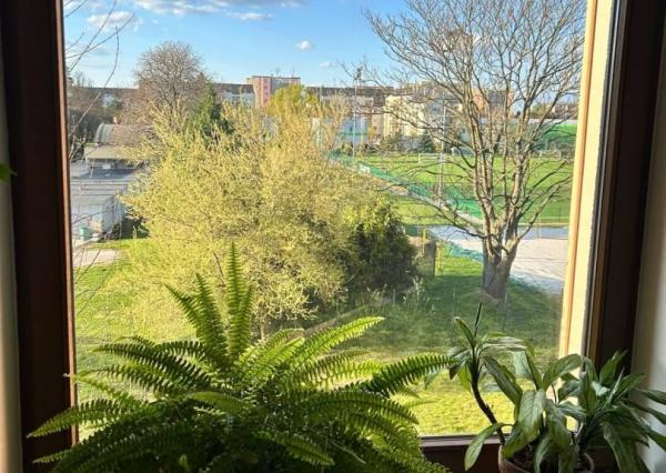 *PRENAJATÉ* Slnečný, moderný, zariadený 2 izb. byt 56 m2 PN, Stromová