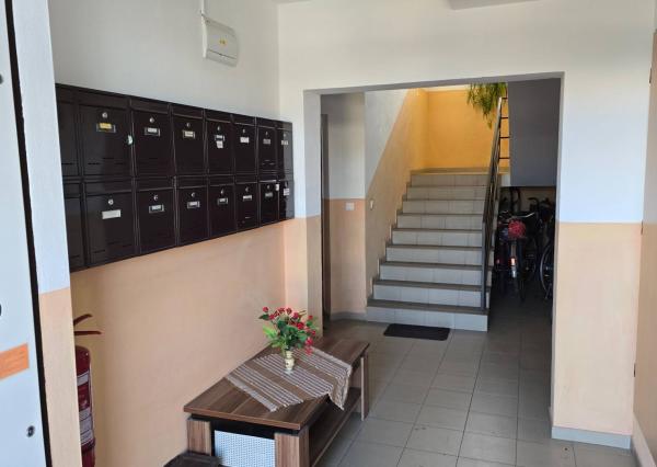 Priestranný 3-izbový byt (72 m² + balkón) – Sokolovce, výhodná kúpa !