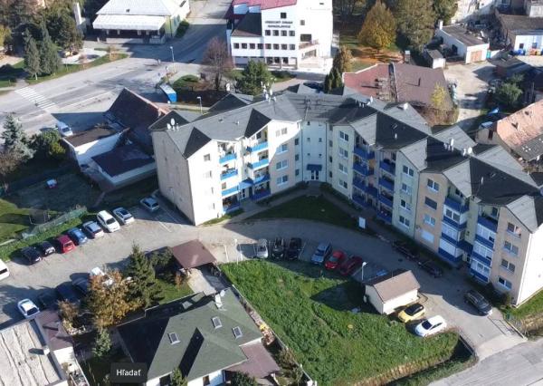 Priestranný 3-izbový byt (72 m² + balkón) – Sokolovce, výhodná kúpa !