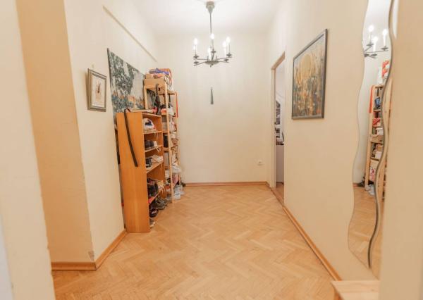 Na prenájom veľký 3,5 izbový byt s balkónom + KK, 118 m², ul.F..Kráľa