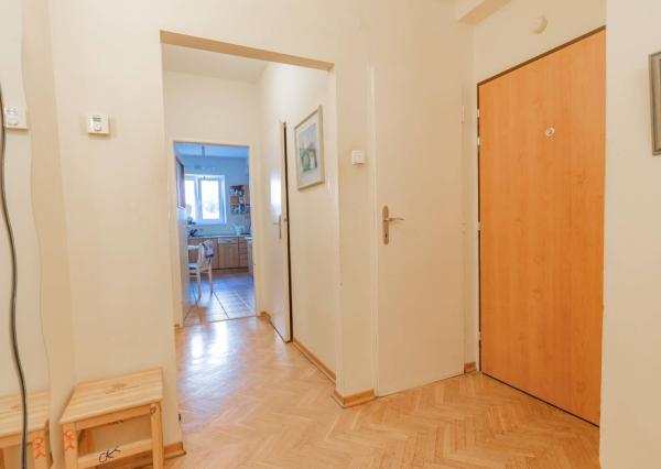 Na prenájom veľký 3,5 izbový byt s balkónom + KK, 118 m², ul.F..Kráľa