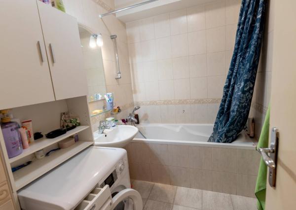 Na prenájom veľký 3,5 izbový byt s balkónom + KK, 118 m², ul.F..Kráľa