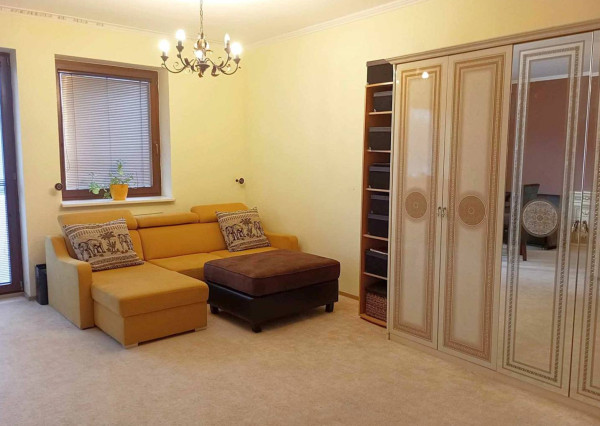 PRENAJATE! Prenájom: elegantný veľký 1 izb. (51m2) byt pri parku