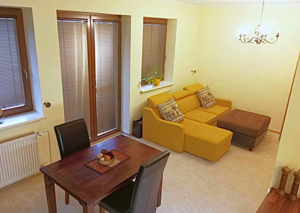 PRENAJATE! Prenájom: elegantný veľký 1 izb. (51m2) byt pri parku