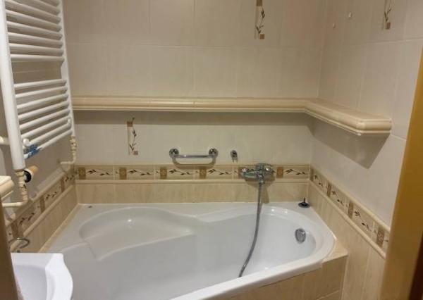 Predám 3 izbový byt Ladce, 70 m2