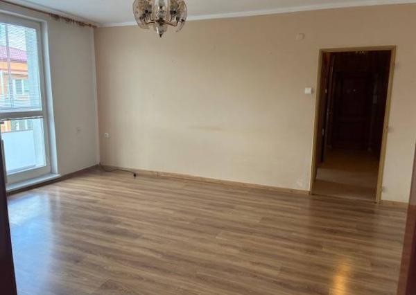 Predám 3 izbový byt Ladce, 70 m2