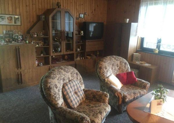 Priestranná chalupa pri lyžiarskom stredisku - Valaská Belá