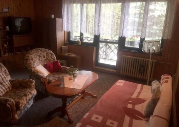 Priestranná chalupa pri lyžiarskom stredisku - Valaská Belá