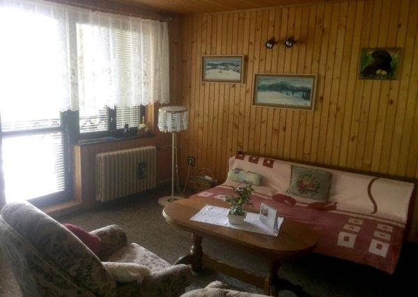 Priestranná chalupa pri lyžiarskom stredisku - Valaská Belá