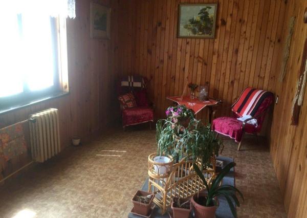 Priestranná chalupa pri lyžiarskom stredisku - Valaská Belá