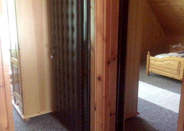 Priestranná chalupa pri lyžiarskom stredisku - Valaská Belá