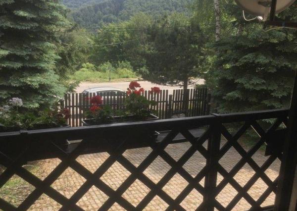 Priestranná chalupa pri lyžiarskom stredisku - Valaská Belá