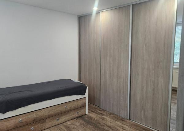 Prenájom - 3 izbový rodinný dom, Nemšová