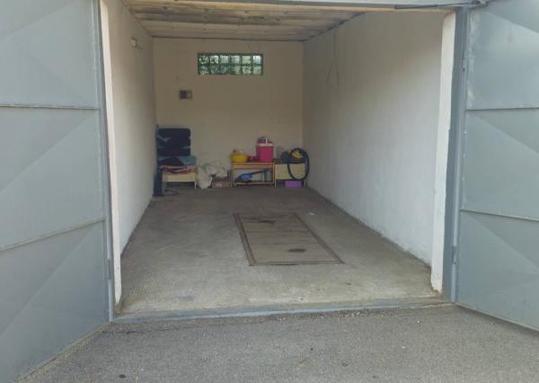 Garáž Nová Dubnica Topoľová ulica -Predané