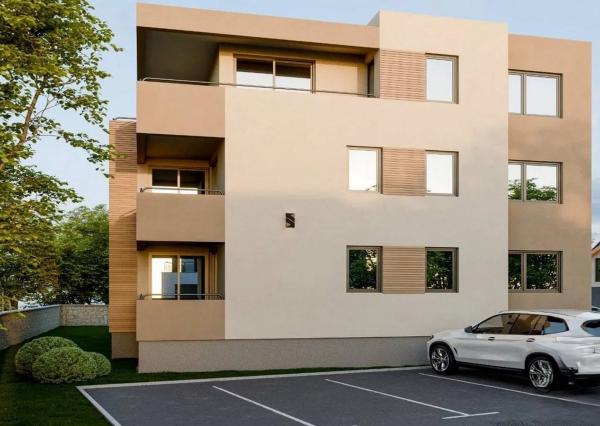 TOP ponuka Zadar: 2i byt s terasou, záhradou a 2 parkovacími miestami!