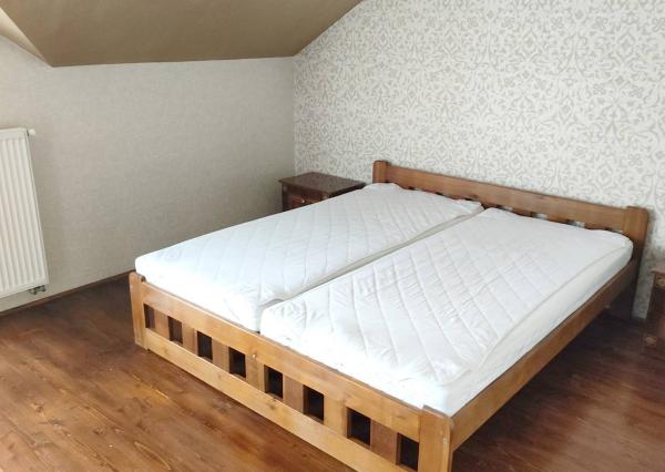 NOVÁ CENA!!! 5 izbový rodinný dom s garážou, Moravany nad Váhom