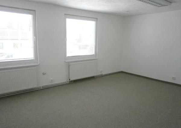 Prenájom kancelárskych priestorov, Vrbovská Cesta, Piešťany