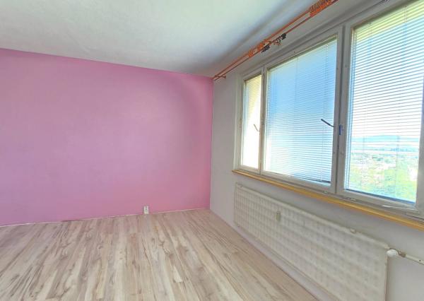 Na predaj 1 izbový byt 37 m2 Partizánske - Šípok