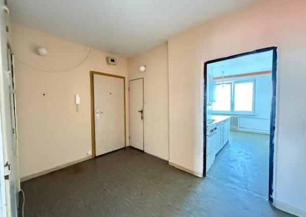 2-izbový byt - Dubnica nad Váhom, ul. Pod Kaštieľom (krásny výhľad, ve