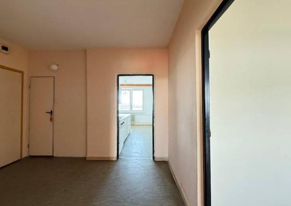 2-izbový byt - Dubnica nad Váhom, ul. Pod Kaštieľom (krásny výhľad, ve