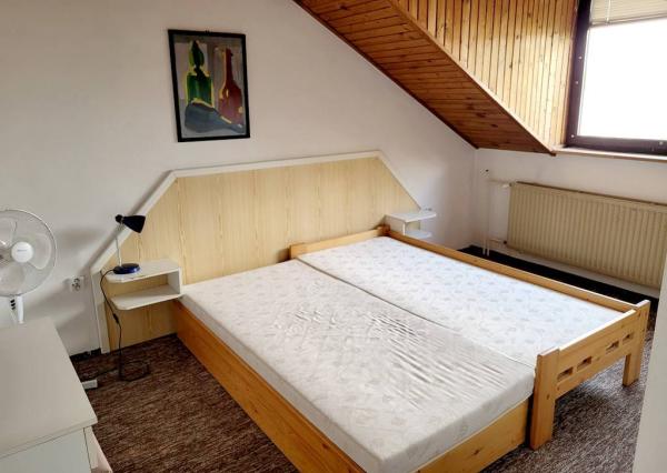 Na prenájom 2 izbový byt s parkovaním Pod Párovcami, Piešťany.