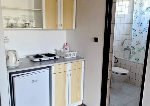 Na prenájom 2 izbový byt s parkovaním Pod Párovcami, Piešťany.