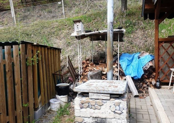 Záhradná murovaná chata s pozemkom 554 m2 - Hôrka n/V, NMnV
