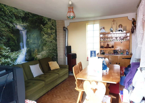 Záhradná murovaná chata s pozemkom 554 m2 - Hôrka n/V, NMnV