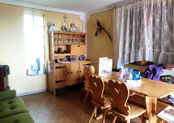 Záhradná murovaná chata s pozemkom 554 m2 - Hôrka n/V, NMnV