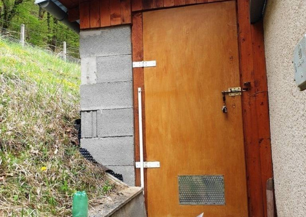 Záhradná murovaná chata s pozemkom 554 m2 - Hôrka n/V, NMnV