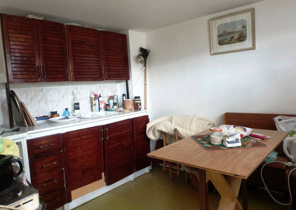 Záhradná murovaná chata s pozemkom 554 m2 - Hôrka n/V, NMnV