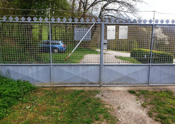 Záhradná murovaná chata s pozemkom 554 m2 - Hôrka n/V, NMnV