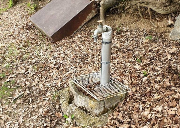 Záhradná murovaná chata s pozemkom 554 m2 - Hôrka n/V, NMnV