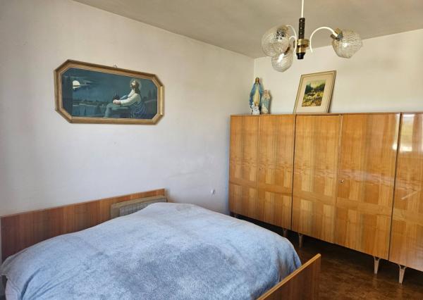 Rodinný dom na podnikanie v službách v obci Beluši Rezervované