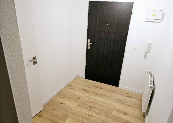 2 izbový byt Bánovce nad Bebravou / CENTRUM / TERASA 7 m2 / KOMPLETNÁ 