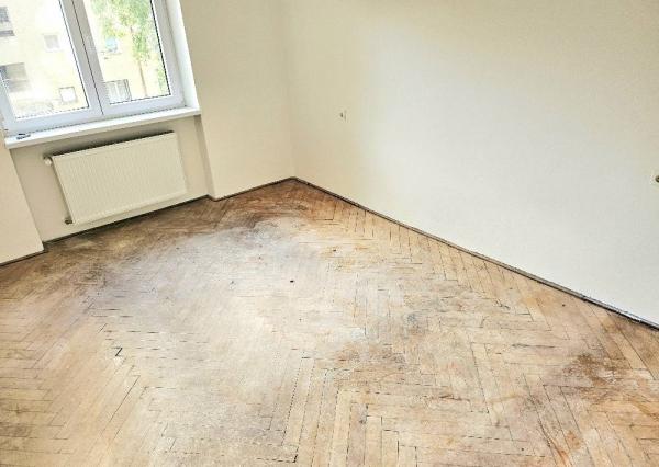 2 izbový byt Bánovce nad Bebravou / CENTRUM  / 57 m2/  2 x PIVNICA