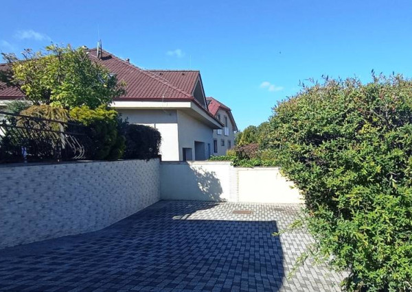 Novinka! Rodinný dom s bazénom v lukratívnej lokalite - Nitra - Prameň