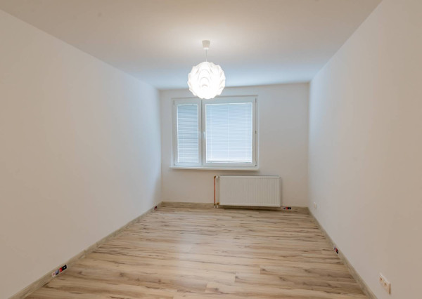 Výnimočný 4-izbový byt s balkónom, 85 m², Radničné nám., Dunaj.Streda