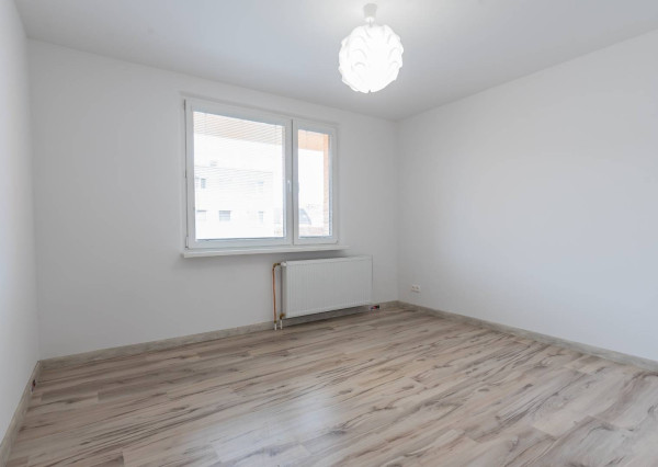 Výnimočný 4-izbový byt s balkónom, 85 m², Radničné nám., Dunaj.Streda