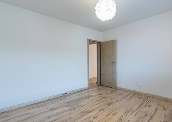 Výnimočný 4-izbový byt s balkónom, 85 m², Radničné nám., Dunaj.Streda